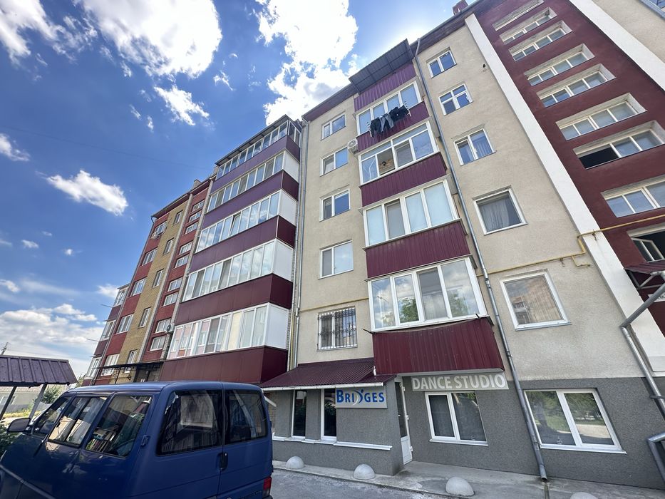 Здам в оренду 3-и кімнатну квартиру з підземним паркомісцем