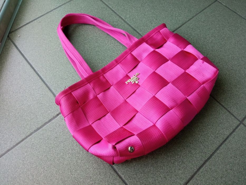 Женская сумка Prada редкая на подарок