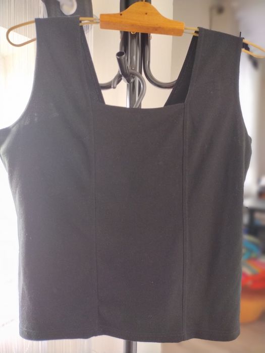 Czarny top GENEROUS rozm 42