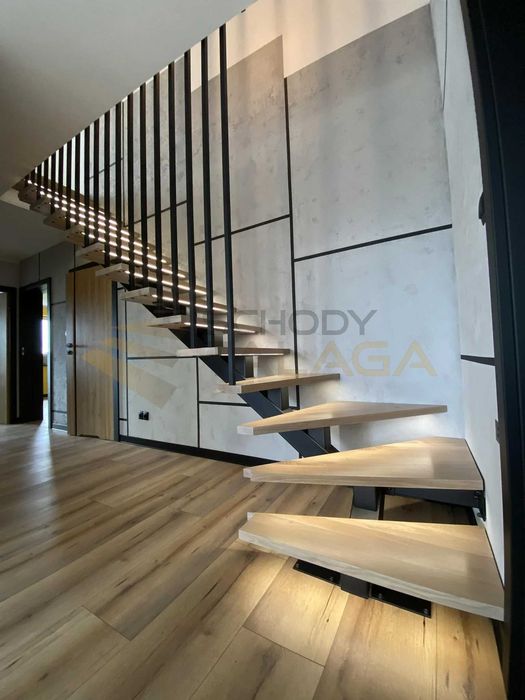 Schody loft na konstrukcji stalowej, metalowe, samonośne.