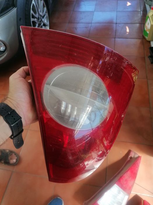 Farolins traseiros Automóvel