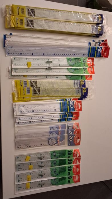 Material escolar NOVO - réguas e esquadros