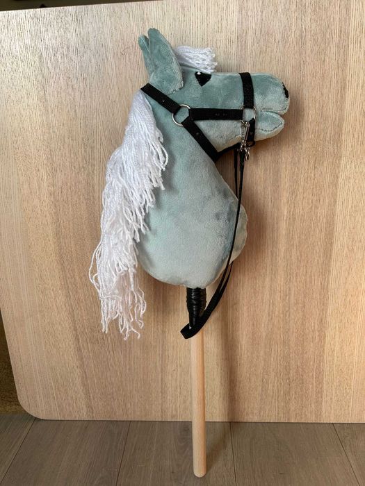 Hobby Horse A4, miętowy, biała grzywa