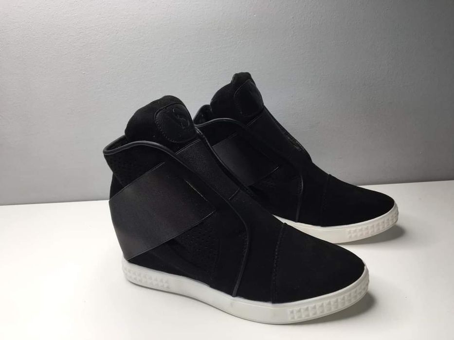 Sneakersy z ukrytym koturnie Rozmiar 38