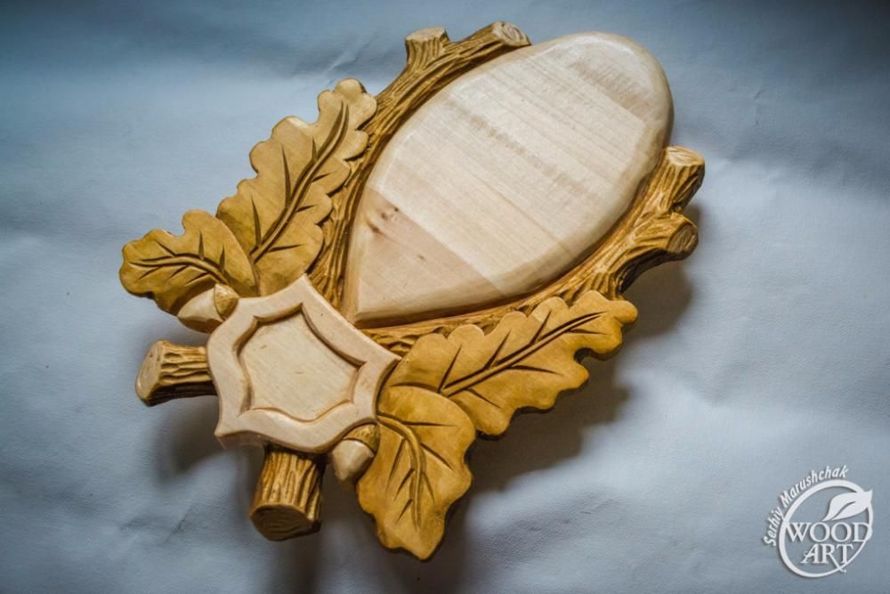 Медальон під мисливський трофей "Дуб" / Medallion during a hunting tro