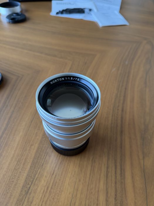 VOIGTLÄNDER VM Nokton 75mm f/1.5 (c/garantia)
