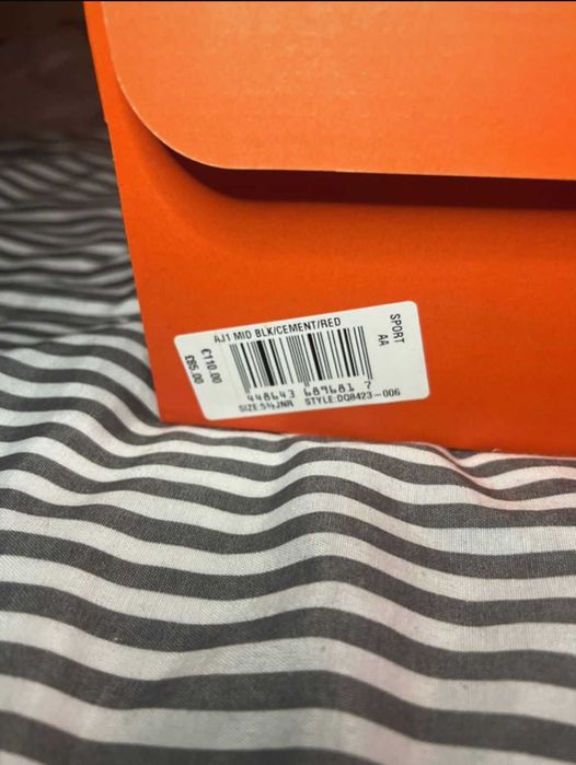 Ténis Nike praticamente novos