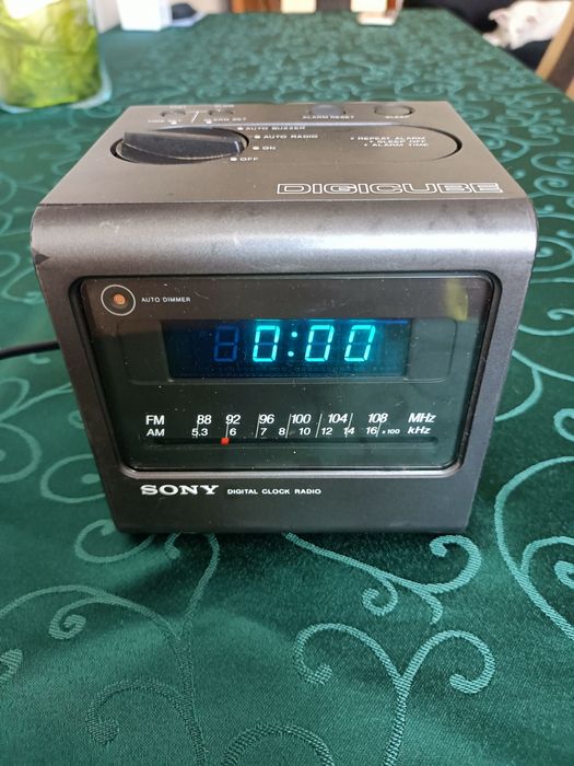 Radio budzik Sony