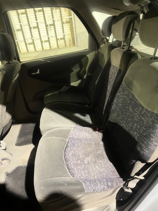 Vende-se Carro Renault