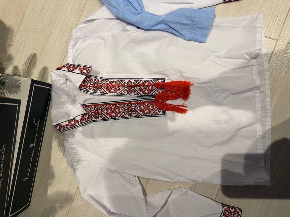 Продам Вишиванку, рубашку для Хлопчика 130см., 2шт,  7років