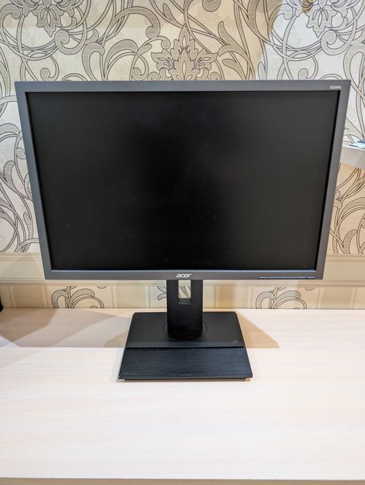 22дюйма ; VGA ; DVI ; Монитор