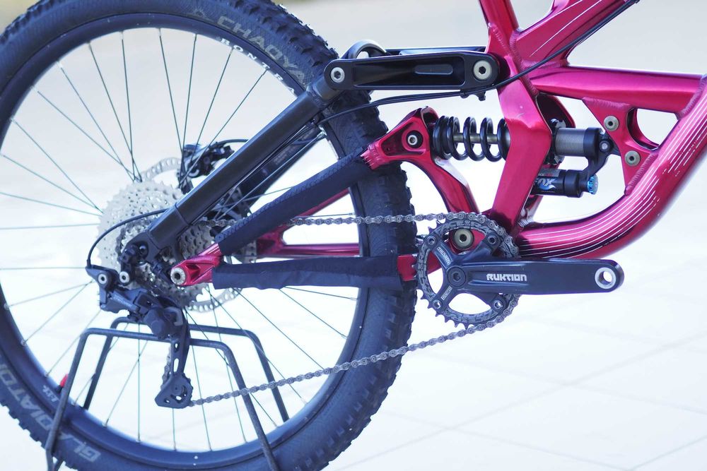 specialized demo 8