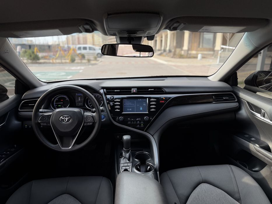 Toyota Camry 2.5 Hybrid