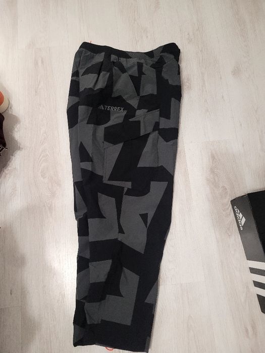 Штани Adidas TERREX Cargo AOP нові оригінал