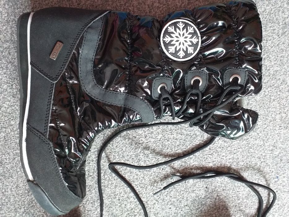 Buty zimowe śniegowce Nowe