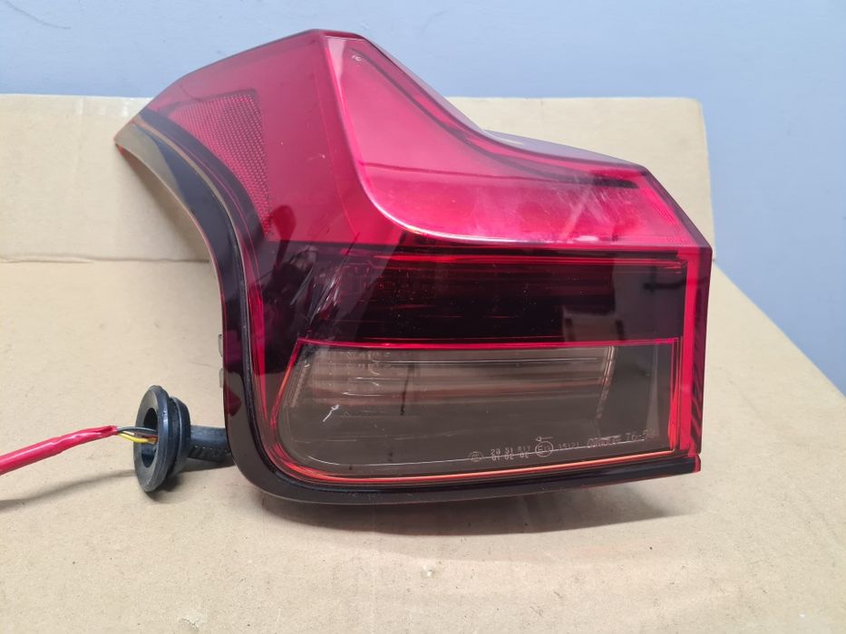 Lexus UX Lampa LED lewa tylna lewy tył UX200 UX 250H 200