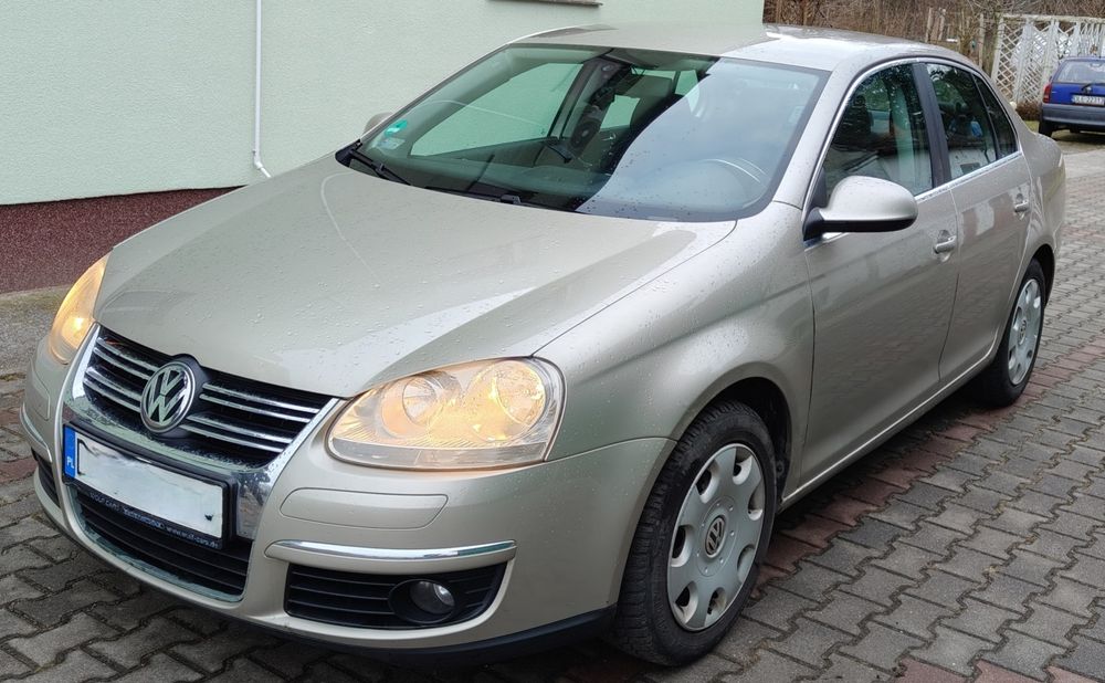 Volkswagen Jetta 1.6 FSI benzyna 2007r
