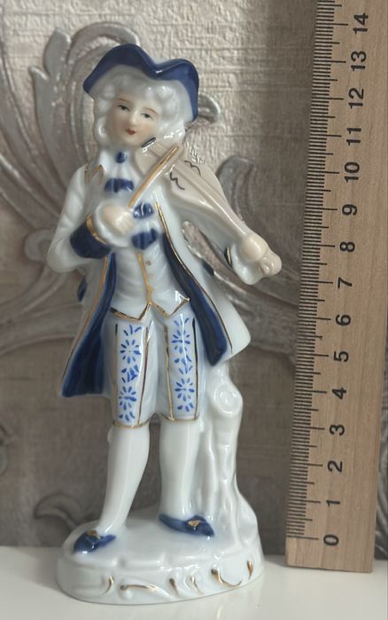Статуэтки фарфоровые в идеальном состоянии