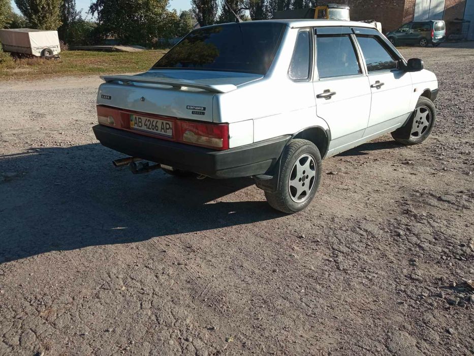 ВАЗ 21099 IDEAL.