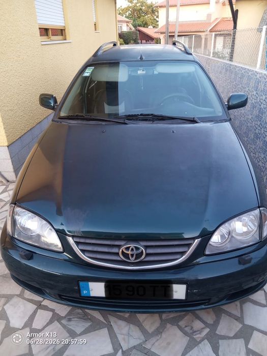 Carro Toyota Avensis