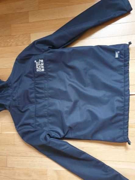 Superdry , Softshell kurtka wiosenno-jesienna , dostępne XL i L Nowa