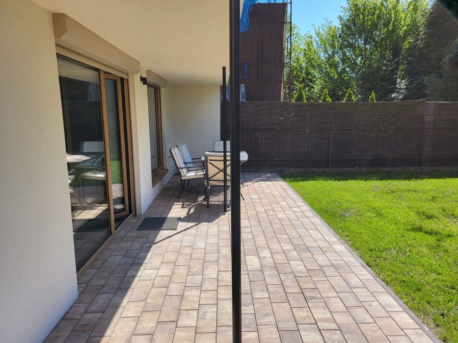 Apartament z ogrodem