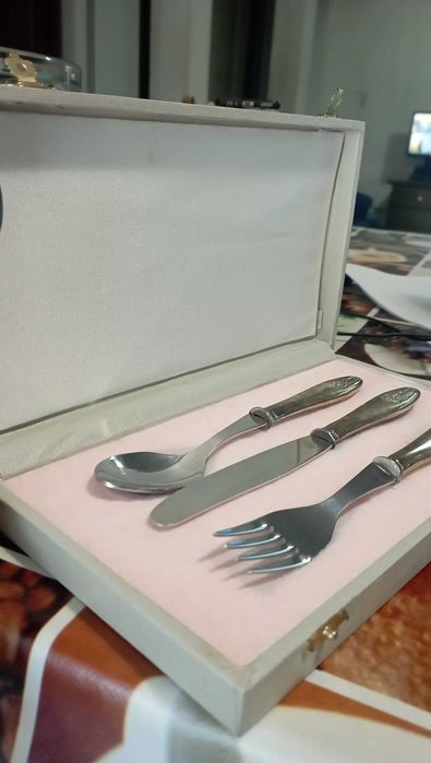 Conjunto de talheres de prata