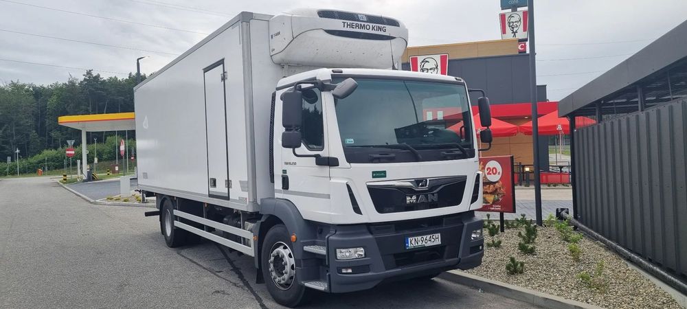 MAN TGM 18.250 4X2 BL  Samochód ciężarowy chłodnia MAN TGM 18.250 4X2 BL
