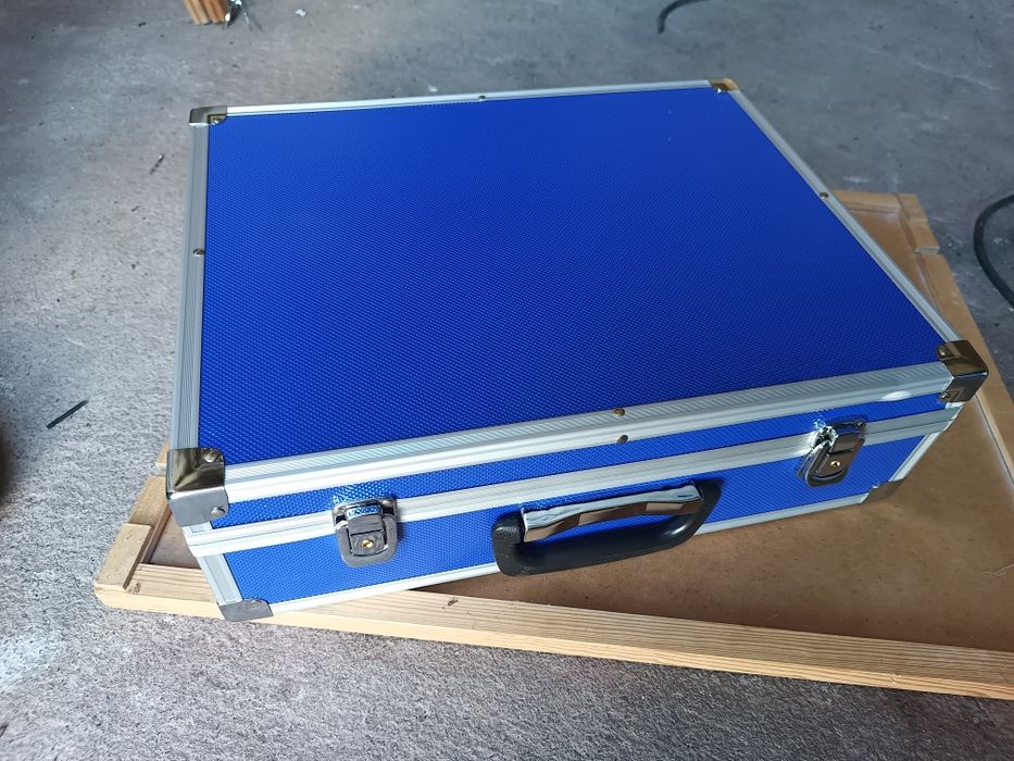 Aquecedor por indução. Indutora para aquecimento de metais.