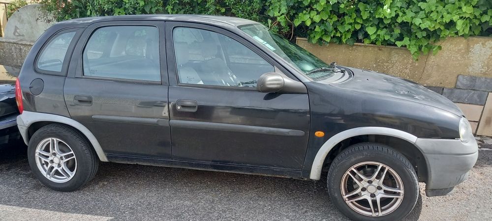 OPEL CORSA 12 16V Ano 2000 — photo 2