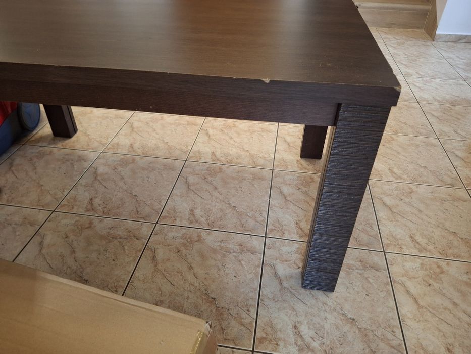 Oddam za darmo używany stół w kolorze wenge