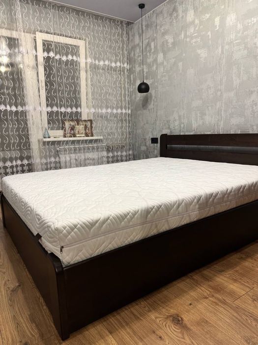 Кровать 160х200. С ортопедичесским матрасом