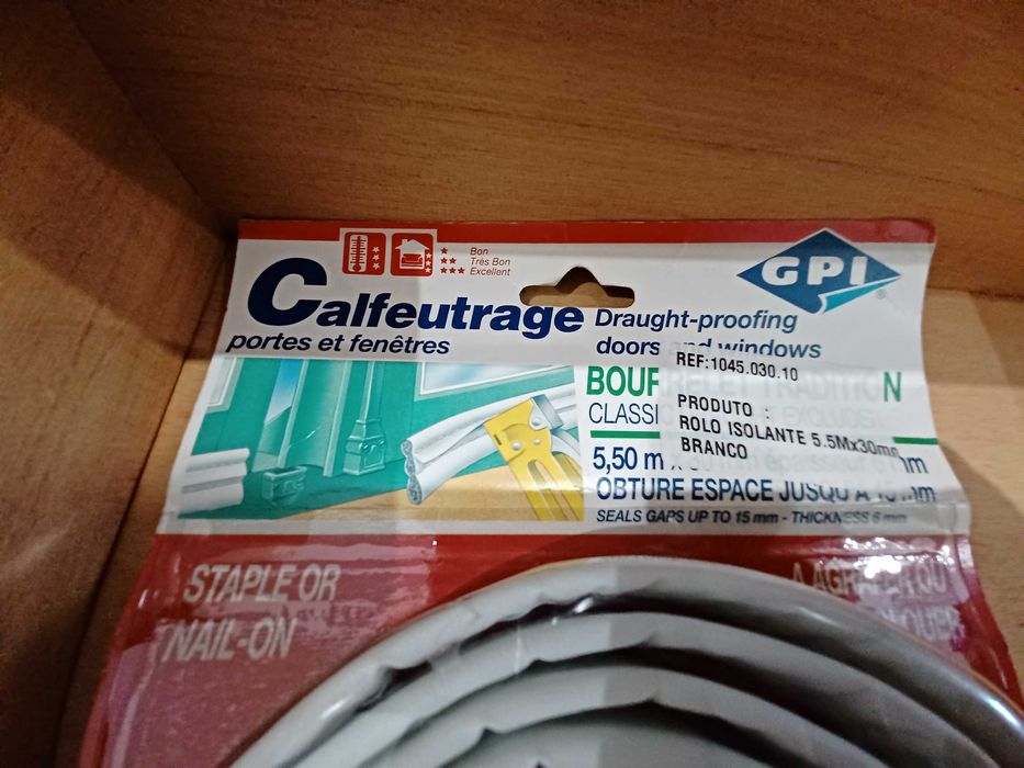 2 Rolos isolantes portas e janelas