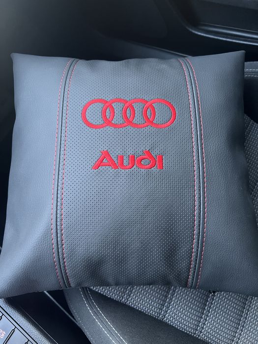 Продам автомобільну подушку Audi