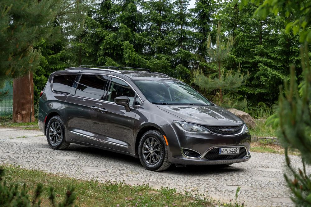 Chrysler Pacifica Touring L Plus / 3.6L V6 287KM / 8-osobowy / Skóry / App-Connect / FV