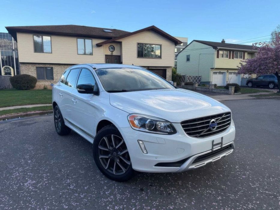 Volvo XC60      2016