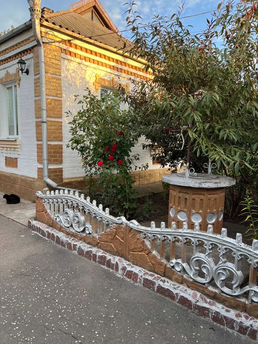 Продам будинок  м. Новоукраїнка вул. Тургенєва. 22000$(можливий торг).