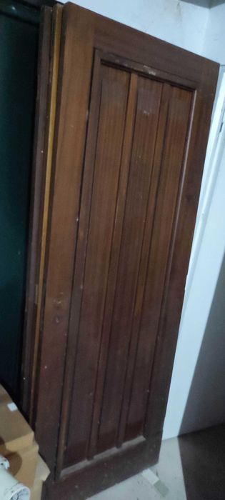 Portas em madeira maciça mogno64585094580865120