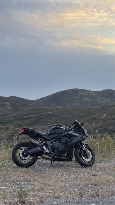 Honda CBR650R — Excelente Estado