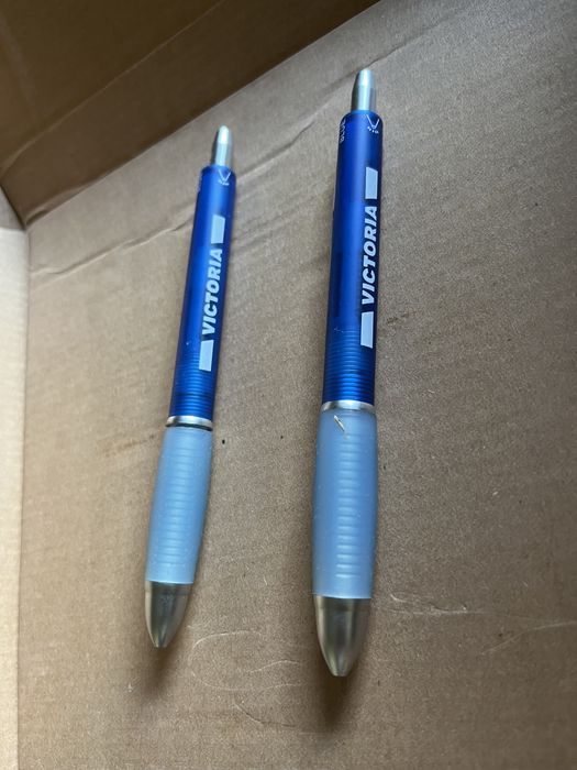 Canetas Victoria