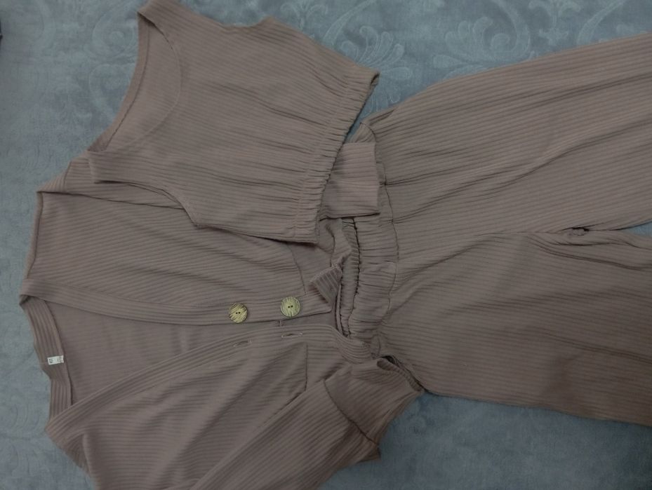 Стильний костюм 3-ка для дівчинки 158см