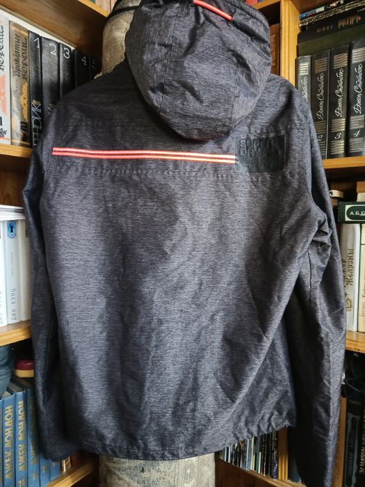 Продам женскую куртку SUPERDY