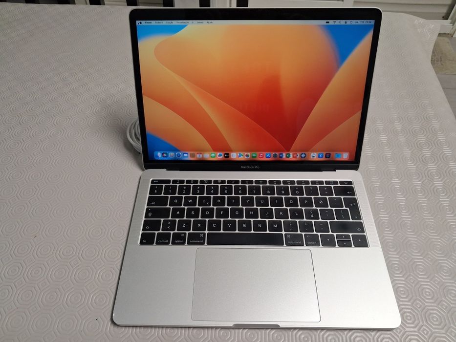 MacBook Pro 14.1 (2017)