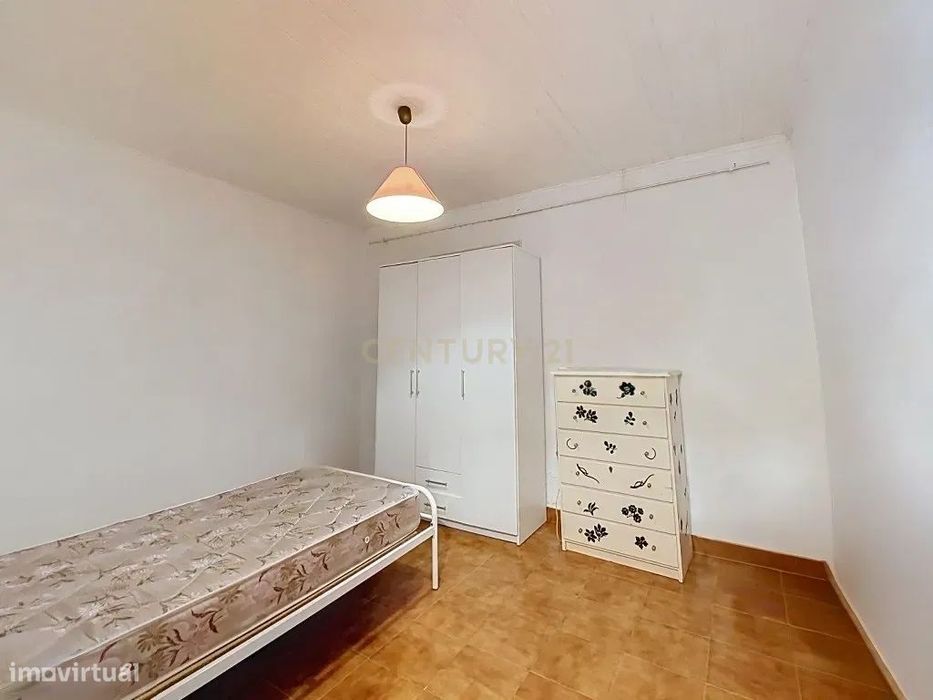 Moradia em 1.ª Linha de Mar com Acesso à Praia