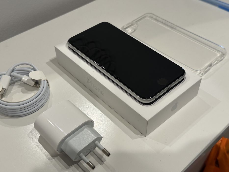iPhone SE 2022– stan bardzo dobry , komplet bateria 91%