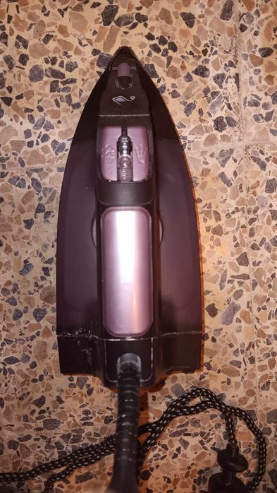 Ferro a vapor Rowenta