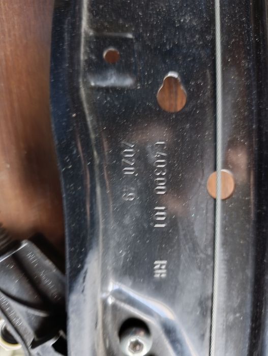 Стекло подъемник  ягуар