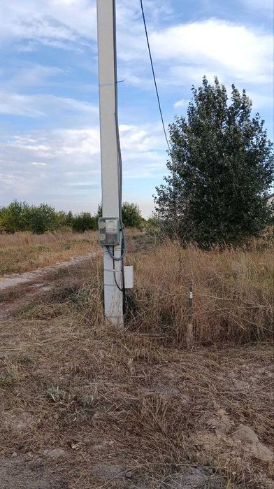 Продам участок с коммуникациями,14,3coт недорого, рядом с Киевом