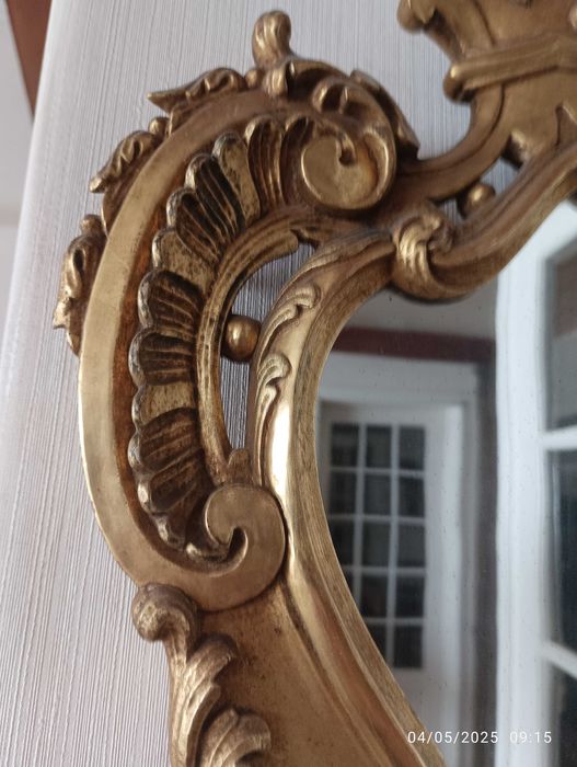 Espelho Séc.18 c/ moldura de madeira em talha dourada