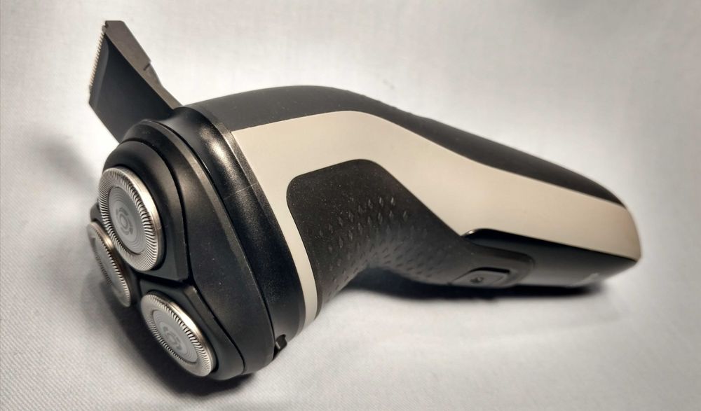 Бритва Philips Series 1000
